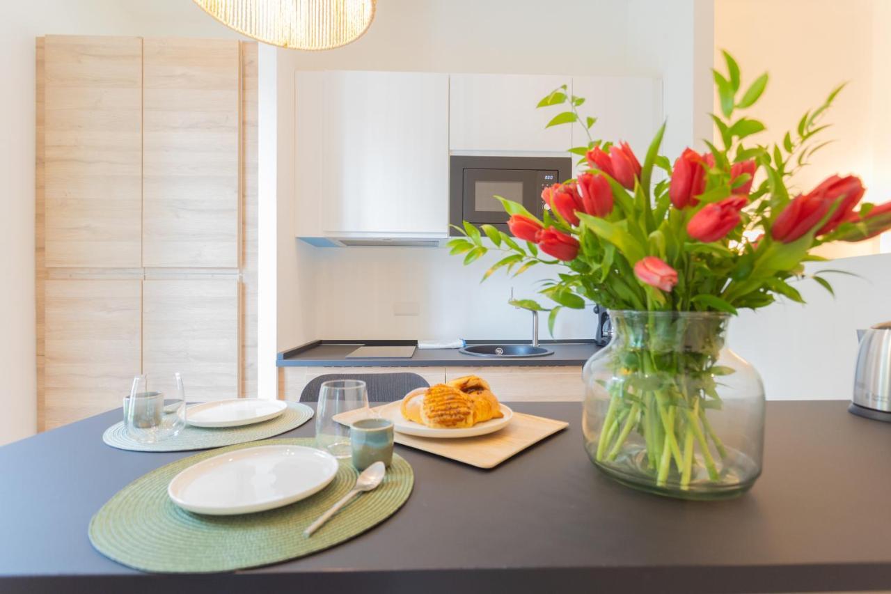 Enchanted Como Lake - Tremezzo Apartments By Rent All Como Bagian luar foto